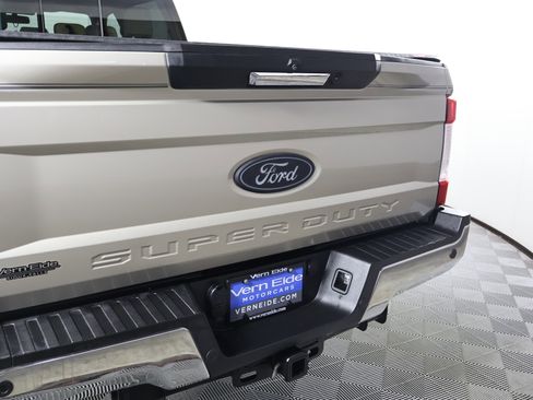Used 2017 Ford F250 Lariat w/ Lariat Value Package image 17
