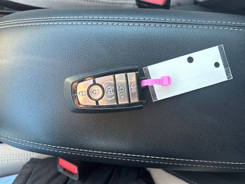 Used 2022 Ford Escape SE w/ Convenience Package image 33