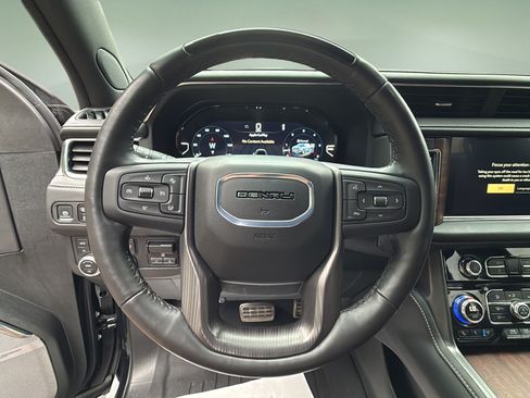 Used 2024 GMC Yukon XL Denali Ultimate AWD/4WD image 29