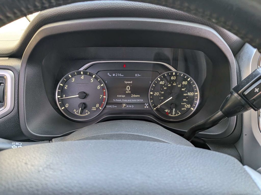Used 2021 Nissan Titan SV w/ SV Convenience Package AWD/4WD image 24