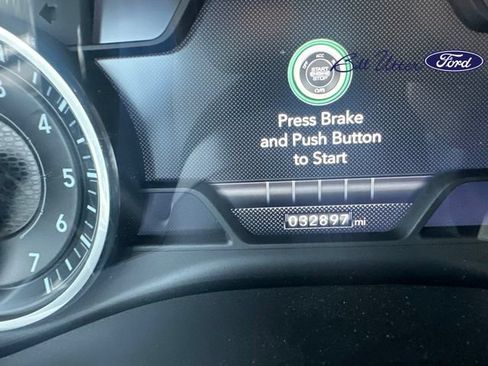 Used 2022 RAM 1500 Laramie AWD/4WD image 5