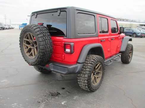Used 2021 Jeep Wrangler Unlimited Rubicon image 5