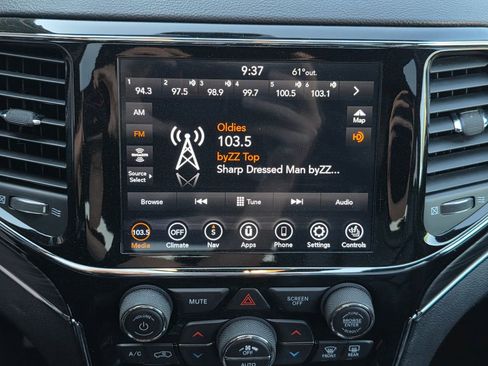 Used 2020 Jeep Grand Cherokee Limited image 19