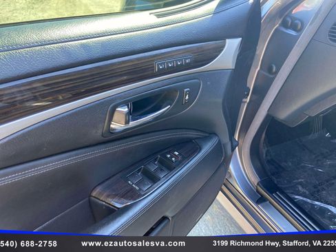 Used 2015 Lexus LS 460 w/ Comfort Package RWD image 18