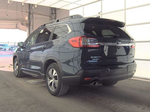 Used 2024 Subaru Ascent Premium w/ Convenience Package image 3