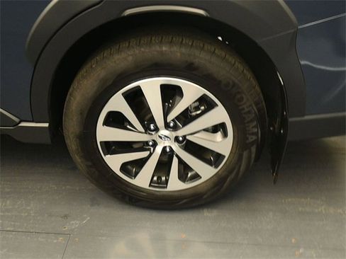 Used 2025 Subaru Outback w/ Popular Package #1A image 9