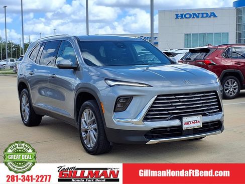 Used 2025 Buick Enclave Preferred AWD/4WD image 1