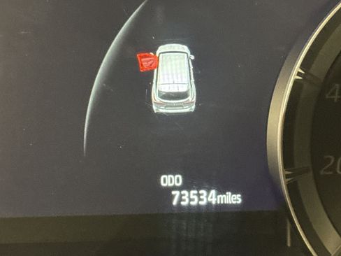 Used 2021 Toyota Highlander XLE image 20