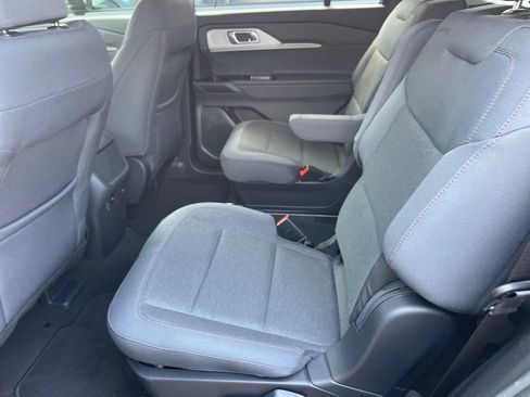 New 2026 Ford Explorer Active image 8
