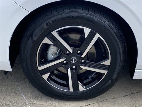 Used 2024 Nissan Sentra SV image 22