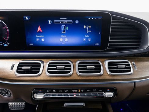 Certified 2024 Mercedes-Benz GLS 450 4MATIC image 16