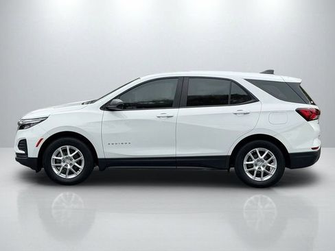 Used 2023 Chevrolet Equinox LS FWD image 4