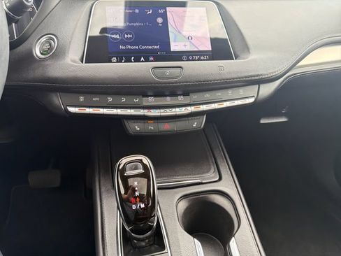 Used 2020 Cadillac XT4 Premium Luxury w/ Cold Weather Package FWD image 19