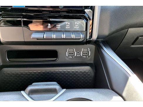 Certified 2023 RAM 1500 Big Horn AWD/4WD image 32