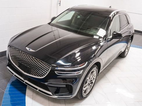 Used 2025 Genesis GV70 2.5T AWD/4WD image 41