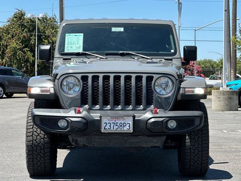 Used 2022 Jeep Gladiator Rubicon w/ Trailer Tow Package AWD/4WD image 9