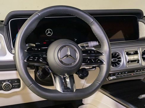 Used 2025 Mercedes-Benz G 63 AMG 4MATIC image 19