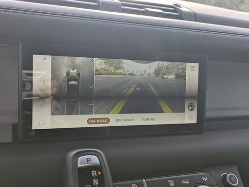 Used 2024 Land Rover Defender 110 X-Dynamic SE image 23