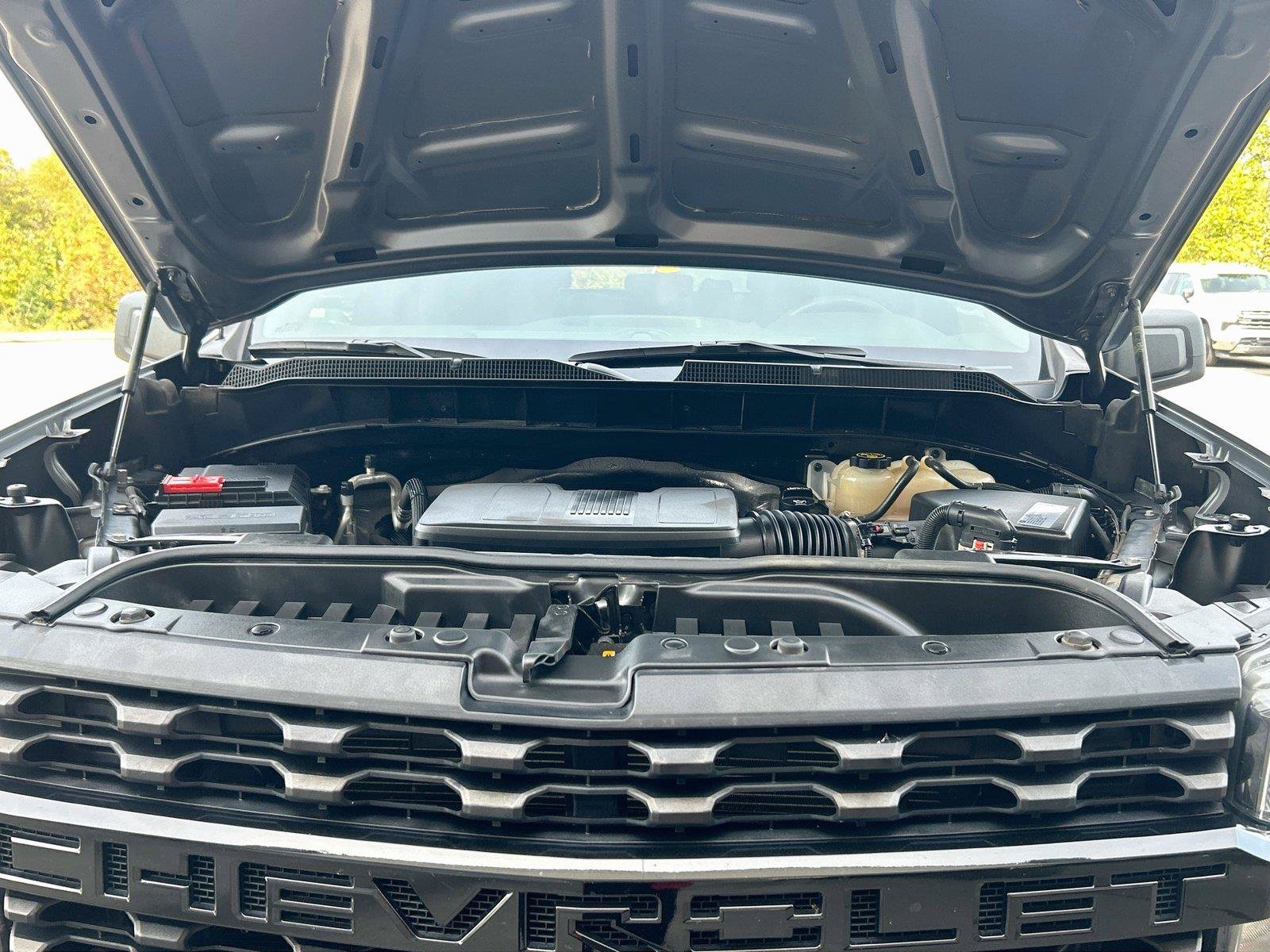 Used 2021 Chevrolet Silverado 1500 Custom Trail Boss w/ LPO, Dark Essentials Package AWD/4WD image 10
