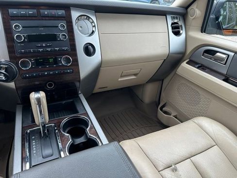 Used 2013 Ford Expedition XLT AWD/4WD image 15