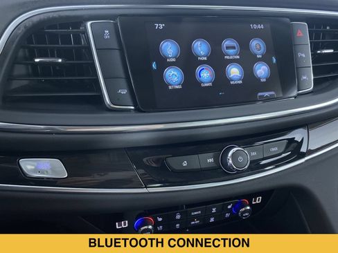 Certified 2018 Buick Enclave Premium w/ Experience Buick Package FWD image 5