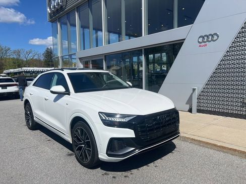 Used 2023 Audi Q8 Premium Plus AWD/4WD image 4