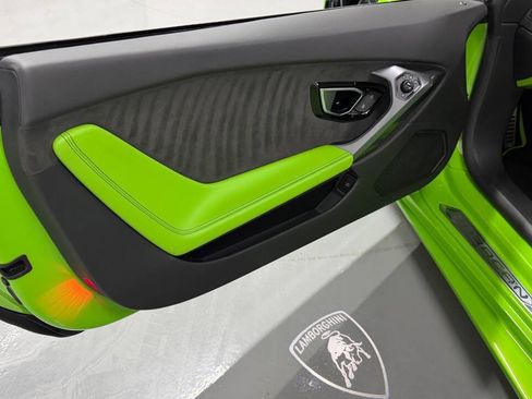 Used 2015 Lamborghini Huracan LP 610-4 AWD/4WD image 37
