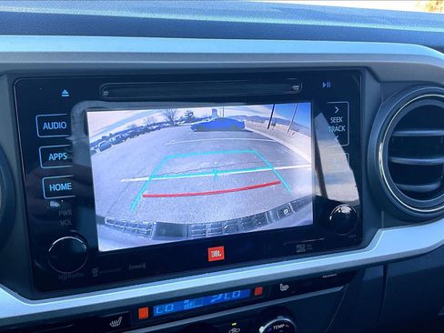 Used 2016 Toyota Tacoma TRD Off-Road image 29