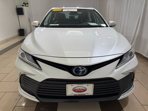 Certified 2022 Toyota Camry XLE image 8