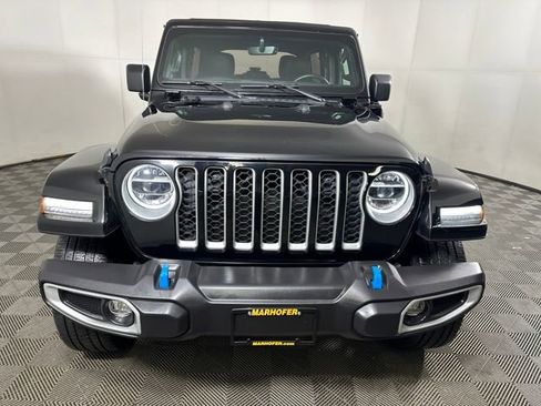 Used 2022 Jeep Wrangler Unlimited Sahara w/ Cold Weather Group image 8