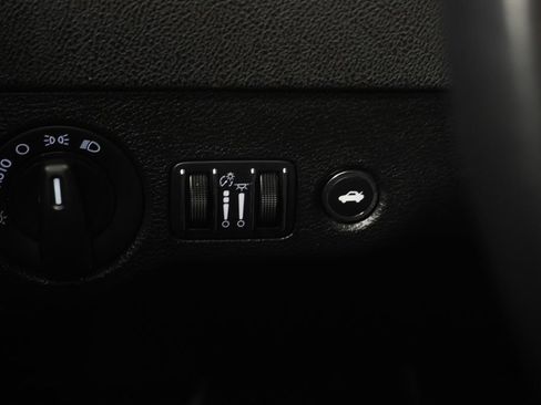 Used 2023 Dodge Charger SXT image 38