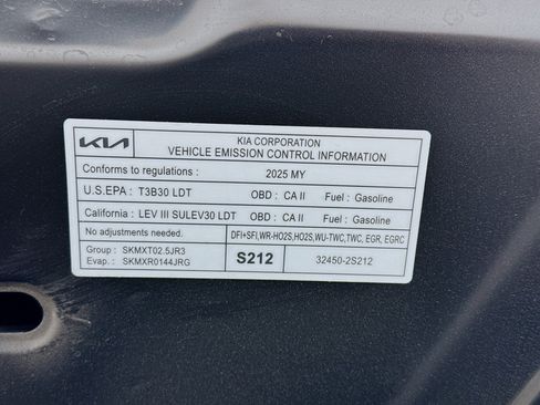 Used 2025 Kia Sorento S w/ Panoramic Sunroof Package FWD image 22