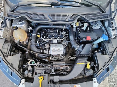 Used 2019 Ford EcoSport SE w/ SE Convenience Package image 11