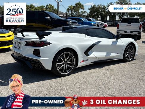 Used 2025 Chevrolet Corvette Stingray Premium Conv w/ Z51 Performance Package RWD image 7
