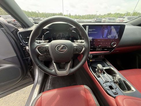 Used 2025 Lexus NX 350h AWD w/ Premium Package image 8