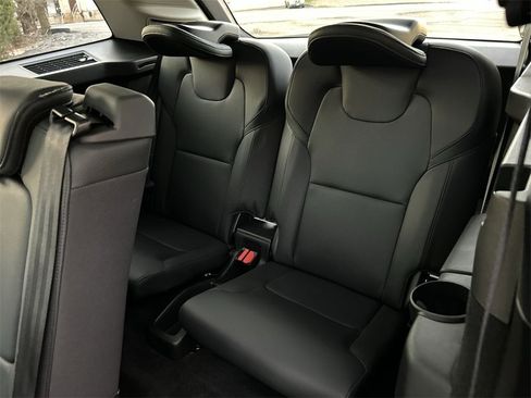 Certified 2023 Volvo XC90 B6 Plus w/ Protection Package Premier image 24