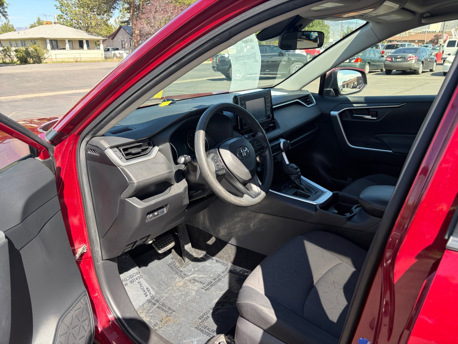Used 2019 Toyota RAV4 XLE w/ Carpet Mat Package FWD image 10
