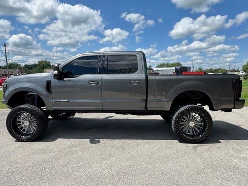 Used 2022 Ford F350 Lariat w/ Black Appearance Package AWD/4WD image 6