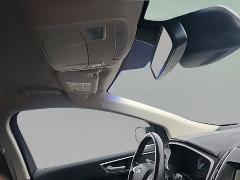 Used 2020 Ford Edge SEL w/ Cold Weather Package image 36