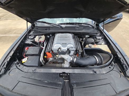 Used 2016 Dodge Challenger SRT Hellcat RWD image 31