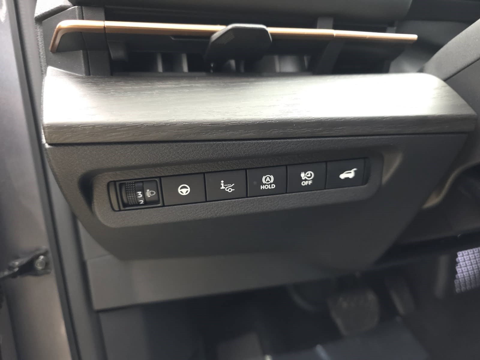 Used 2023 Nissan Ariya FWD image 35