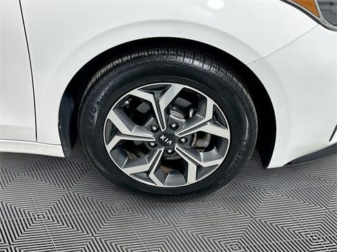 Used 2019 Kia Forte LXS image 17