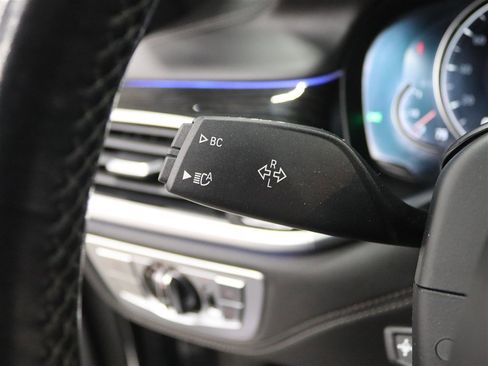 Used 2019 BMW 750i xDrive w/ Executive Package image 37