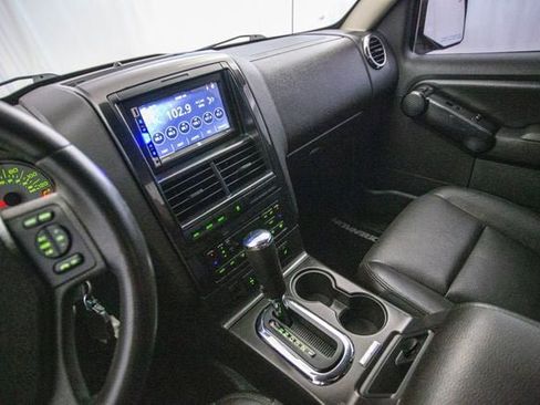 Used 2009 Ford Explorer Sport Trac Adrenalin image 50