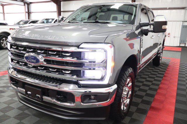 Used 2024 Ford F350 Lariat w/ Lariat Ultimate Package AWD/4WD image 16