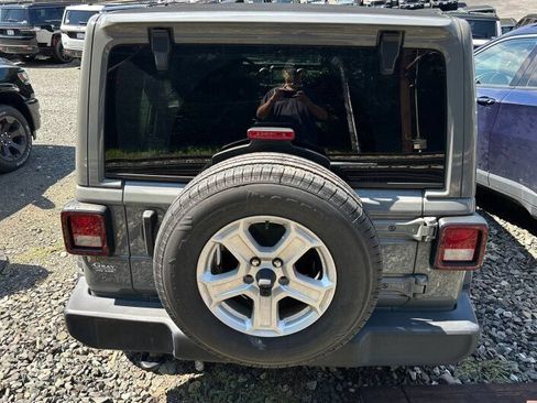 Used 2022 Jeep Wrangler Unlimited Sport w/ Sun And Sound Package AWD/4WD image 15