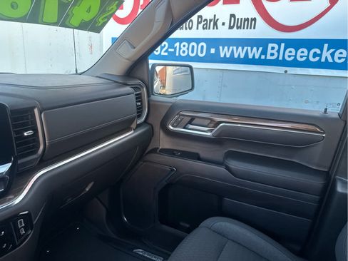 Used 2023 Chevrolet Silverado 1500 LT w/ Safety Package AWD/4WD image 31