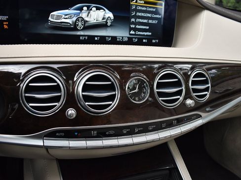 Used 2020 Mercedes-Benz S 560 4MATIC Sedan image 43