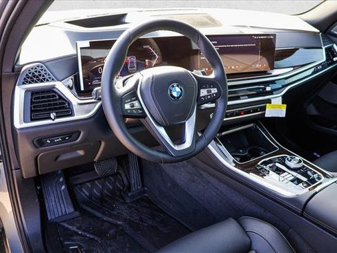 Used 2026 BMW X5 xDrive50e w/ Executive Package AWD/4WD image 10