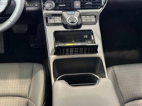 Used 2023 Toyota bZ4X FWD image 35